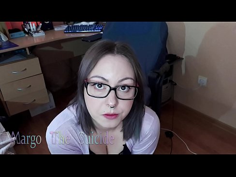 ❤️ Seksi dekle z očali globoko sesa dildo pred kamero ❤️❌ Kvalitetni pornič pri nas ❌️❤